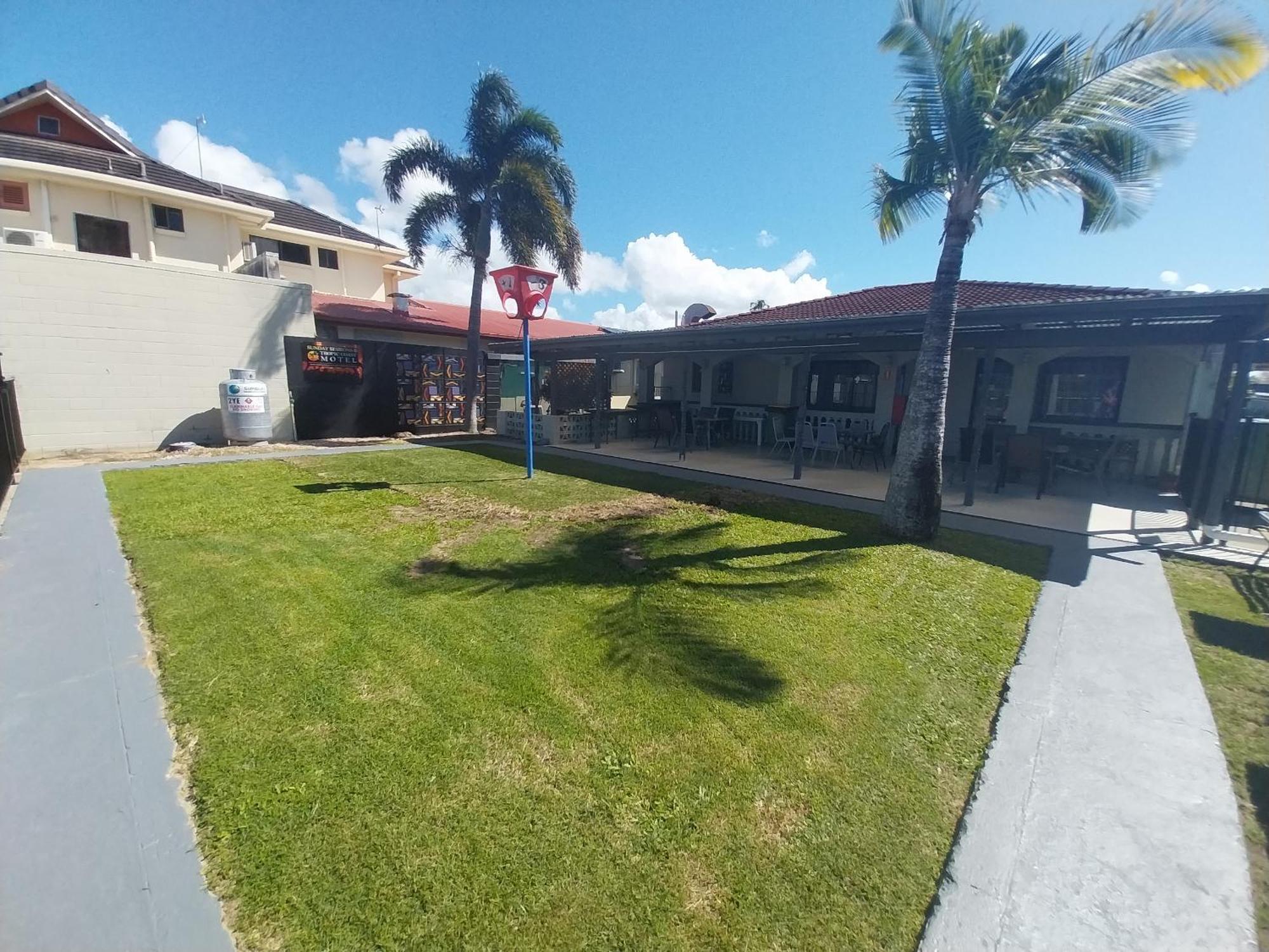 Tropic Coast Motel Mackay Esterno foto