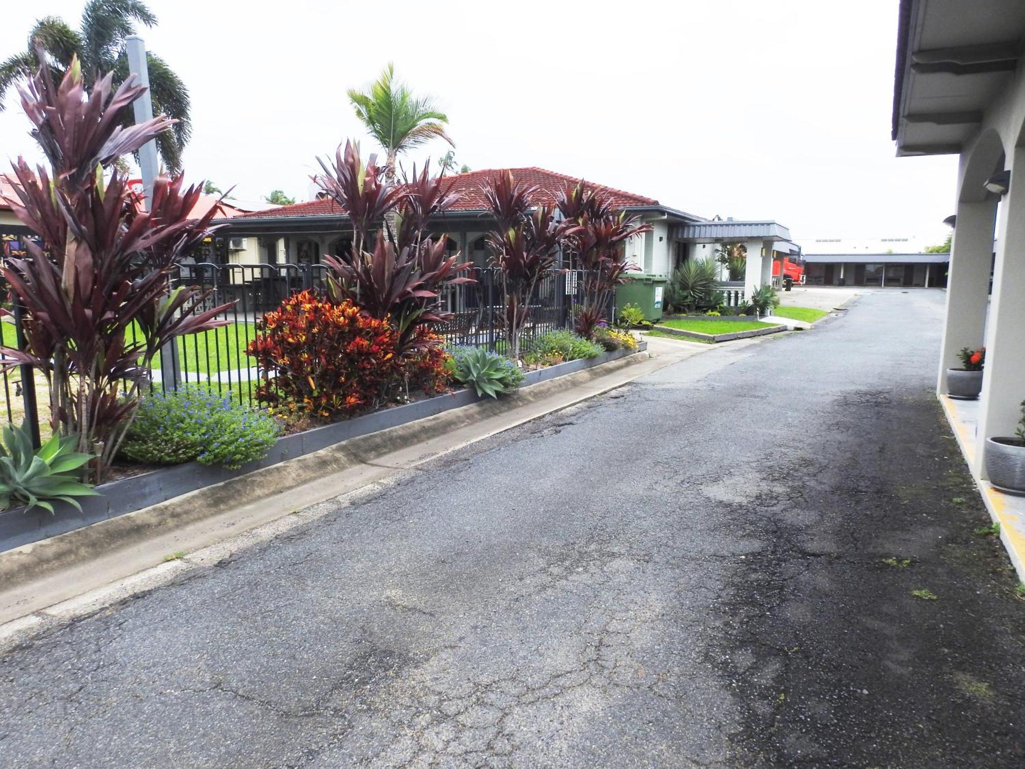 Tropic Coast Motel Mackay Esterno foto